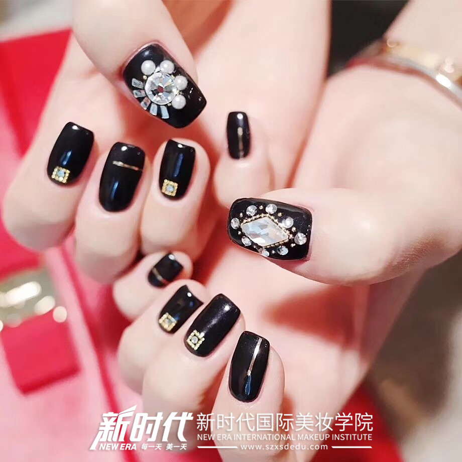 美甲行业的发展趋势