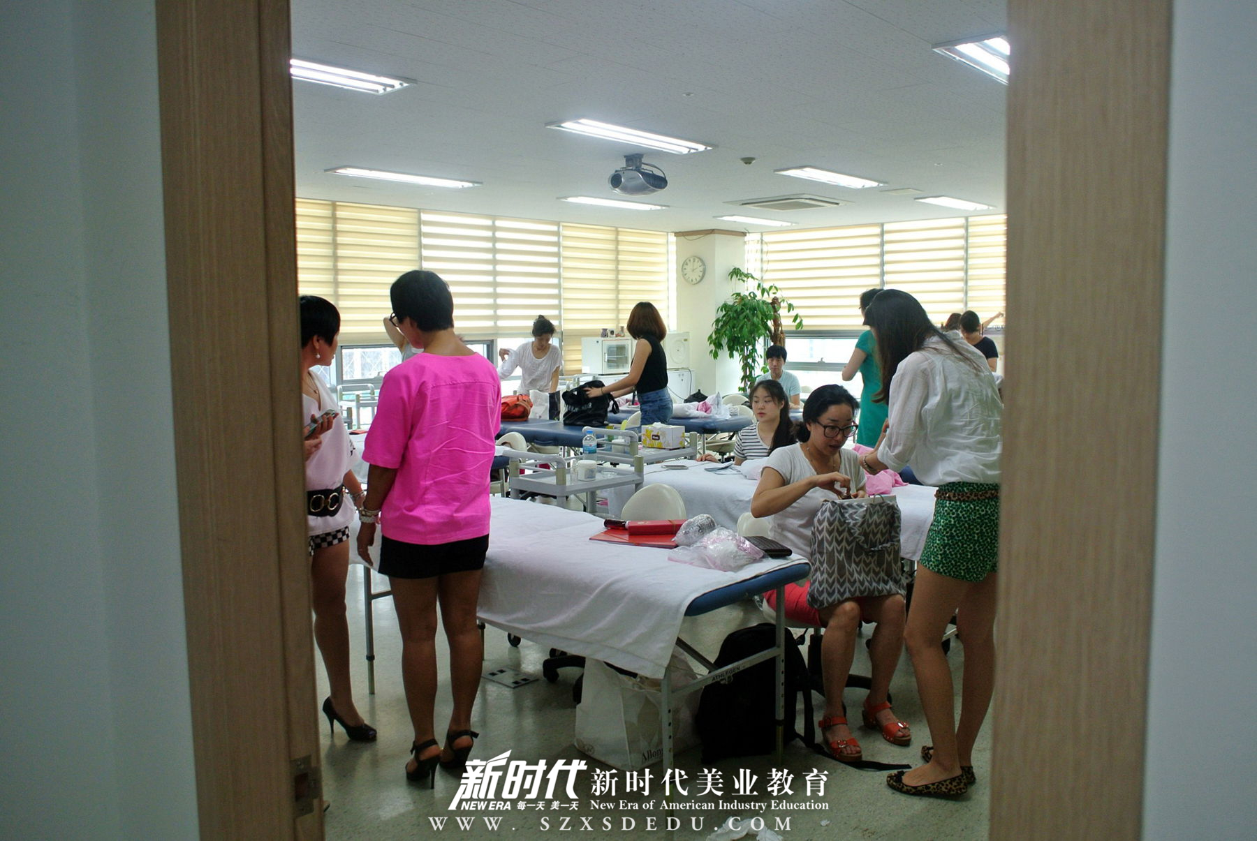 想学美容去哪家学校靠谱？